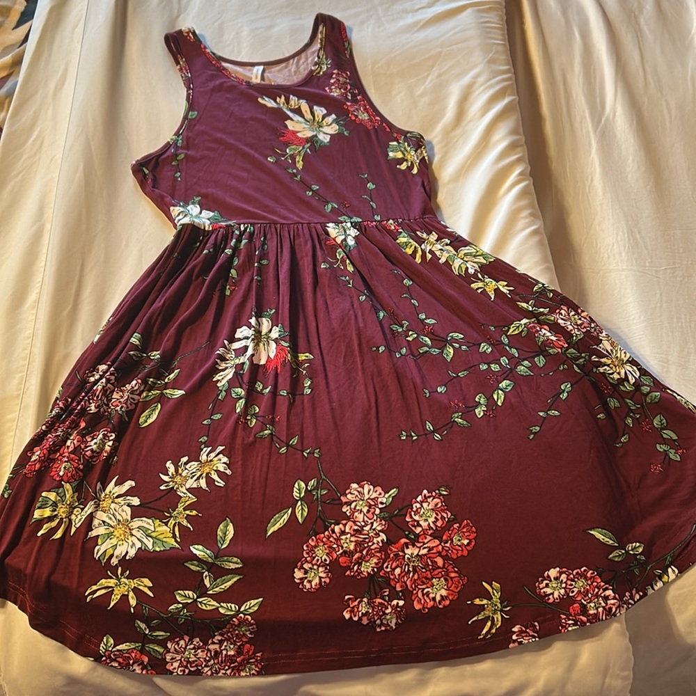Floral Sleeveless Burgundy Dress